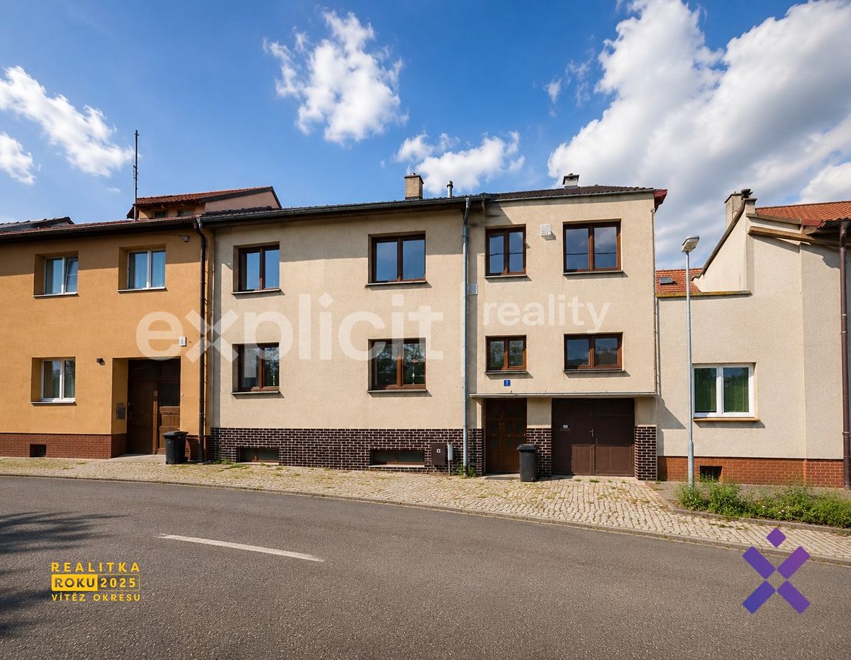 Prodej rodinného domu 227 m², pozemek 1783 m²