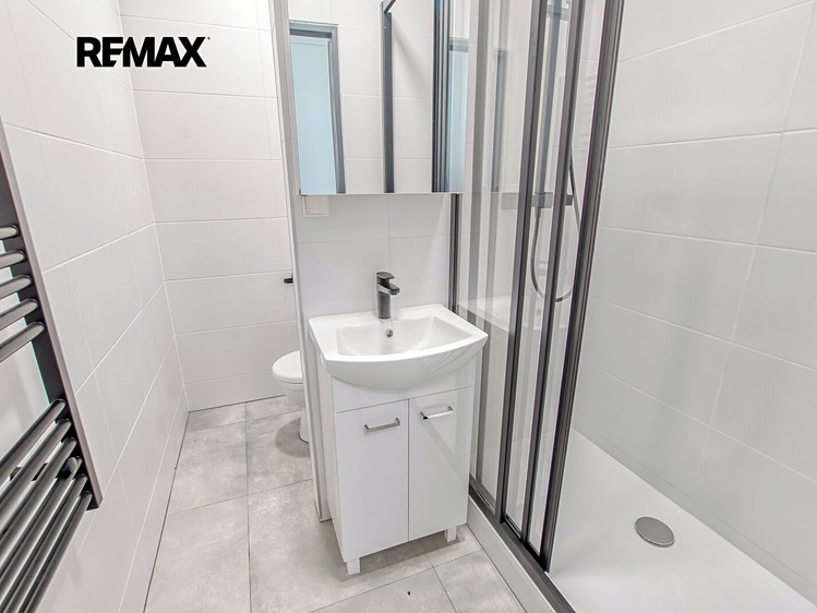 Pronájem bytu 1+kk, 32 m² (7 z 12)