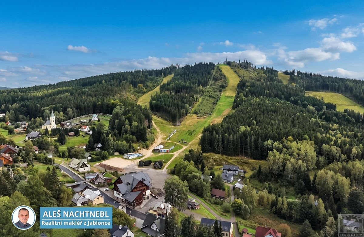Pronájem bytu 1+kk 29 m² – fotografie 2