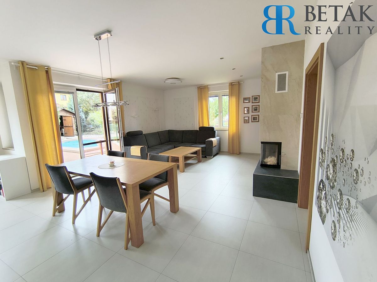 Prodej rodinného domu 165 m², pozemek 425 m² – fotografie 4