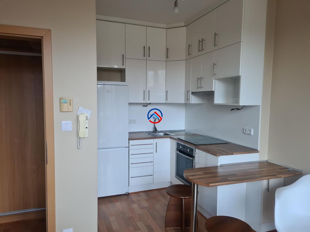 Pronájem bytu 1+1 40 m² – fotografie 2