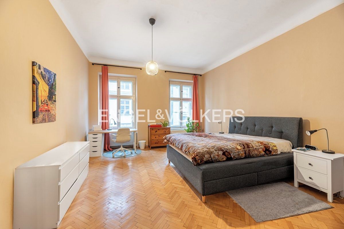 Pronájem bytu 2+1 80 m² – fotografie 4