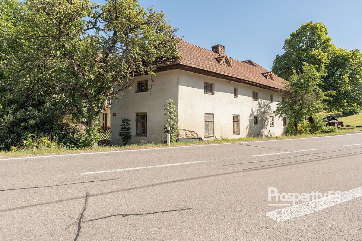 Prodej rodinného domu 294 m², pozemek 896 m² – fotografie 3