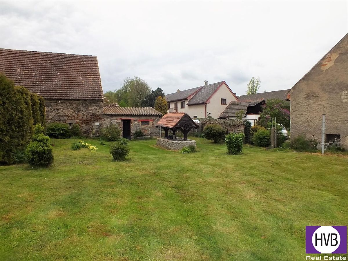 Prodej rodinného domu 422 m², pozemek 2370 m² – fotografie 5