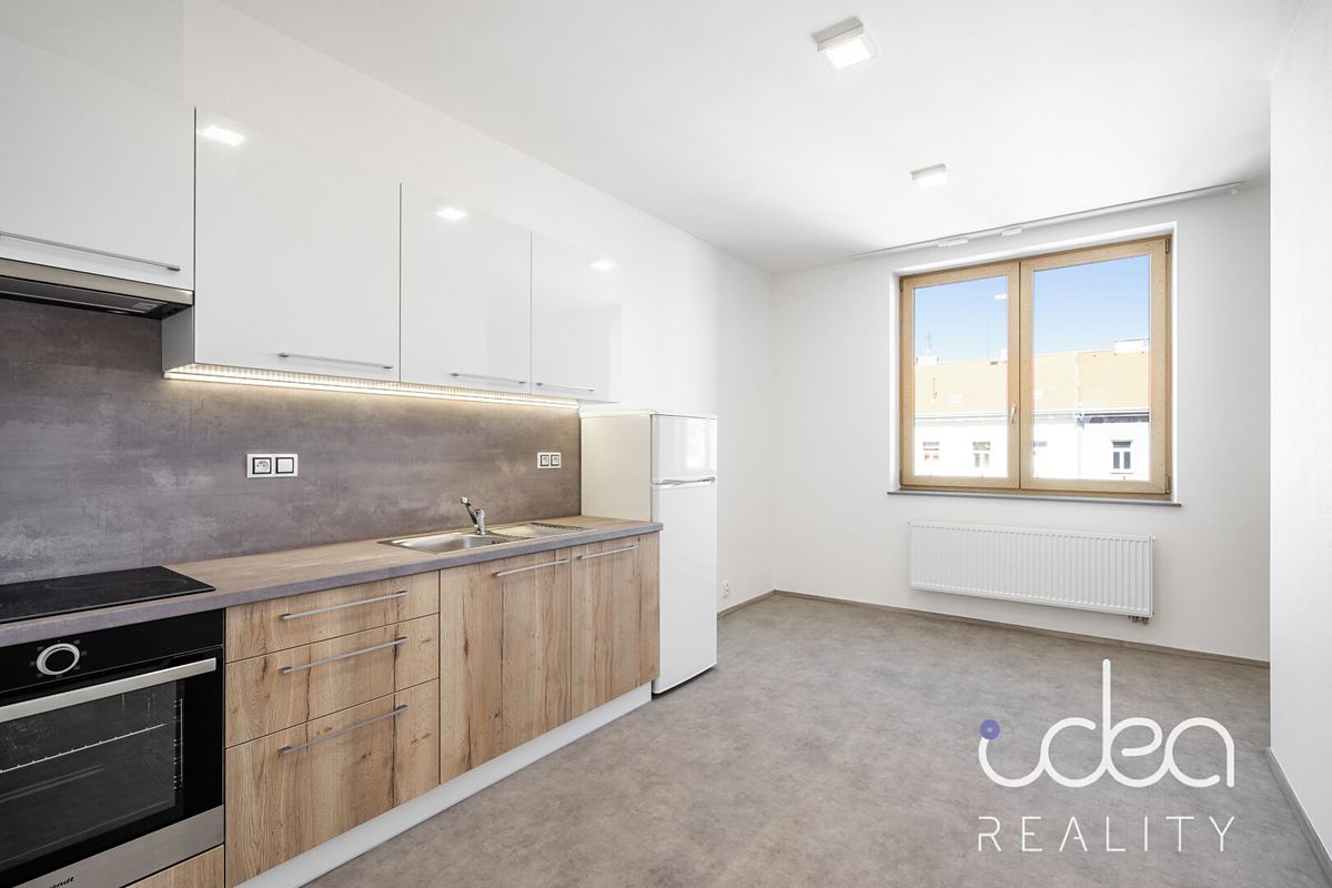 Pronájem bytu 2+kk 46 m² – fotografie 2