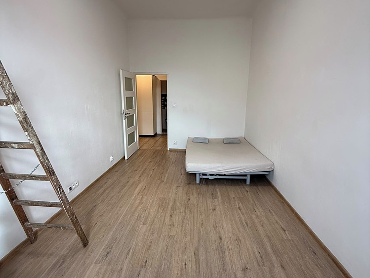 Pronájem bytu 2+kk, 55 m² (4 z 10)