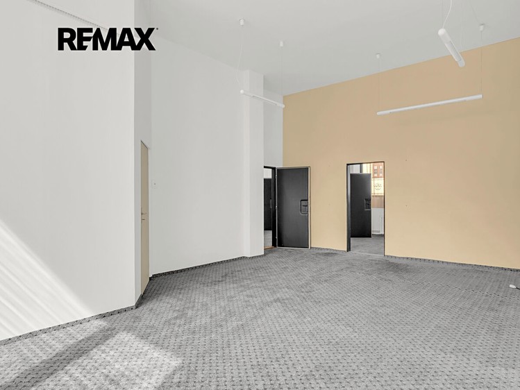 Prodej komerčního prostoru, 1 008 m² (9 z 20)