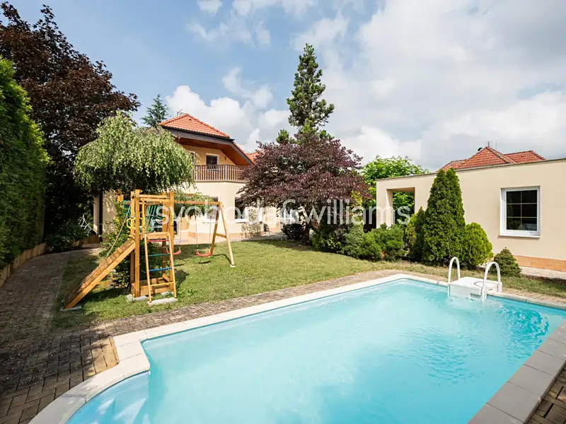 Prodej rodinného domu 212 m², pozemek 787 m², Zvole – náhled fotky 2
