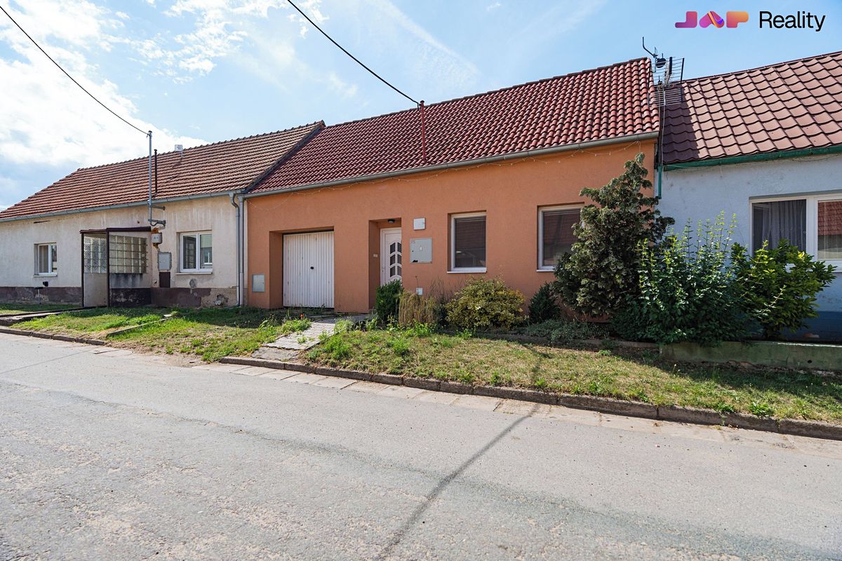 Prodej rodinného domu 139 m², pozemek 447 m² – fotografie 3