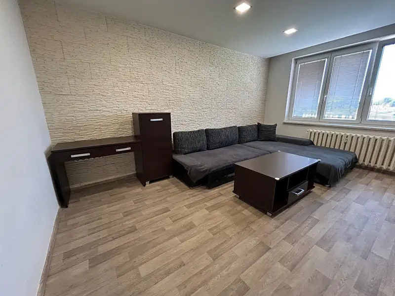 Pronájem bytu 3+1 63 m², Opava – náhled fotky 3