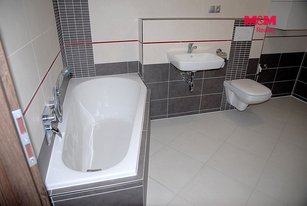 Pronájem bytu 2+kk 56 m² – fotografie 2