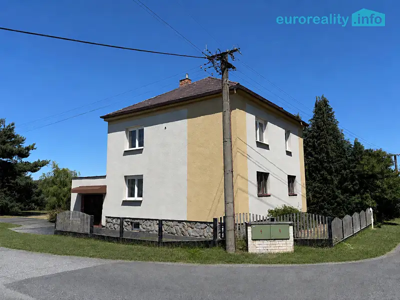 Prodej rodinného domu 220 m², pozemek 945 m², Šťáhlavy – náhled fotky 1
