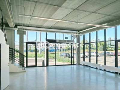 Pronájem obchodního prostoru 530 m²
