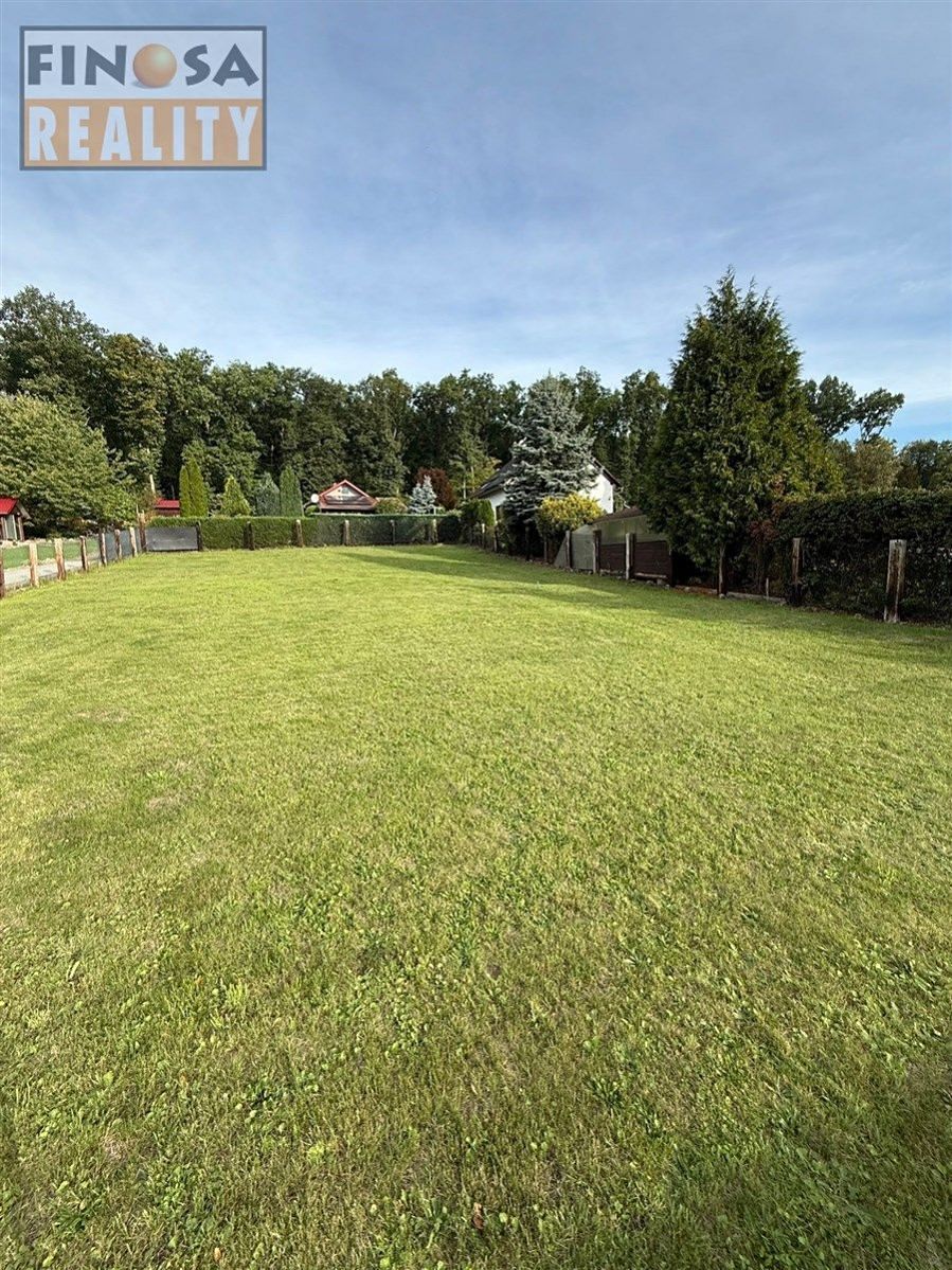 Prodej stavebního pozemku 924 m² – fotografie 3
