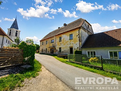 Prodej komerční nemovitosti 631 m²