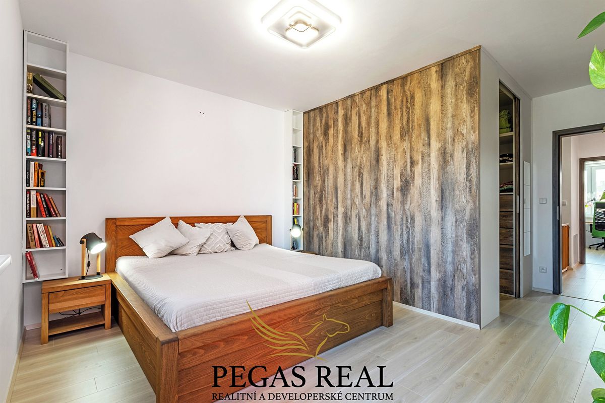 Prodej rodinného domu 145 m², pozemek 500 m² – fotografie 4