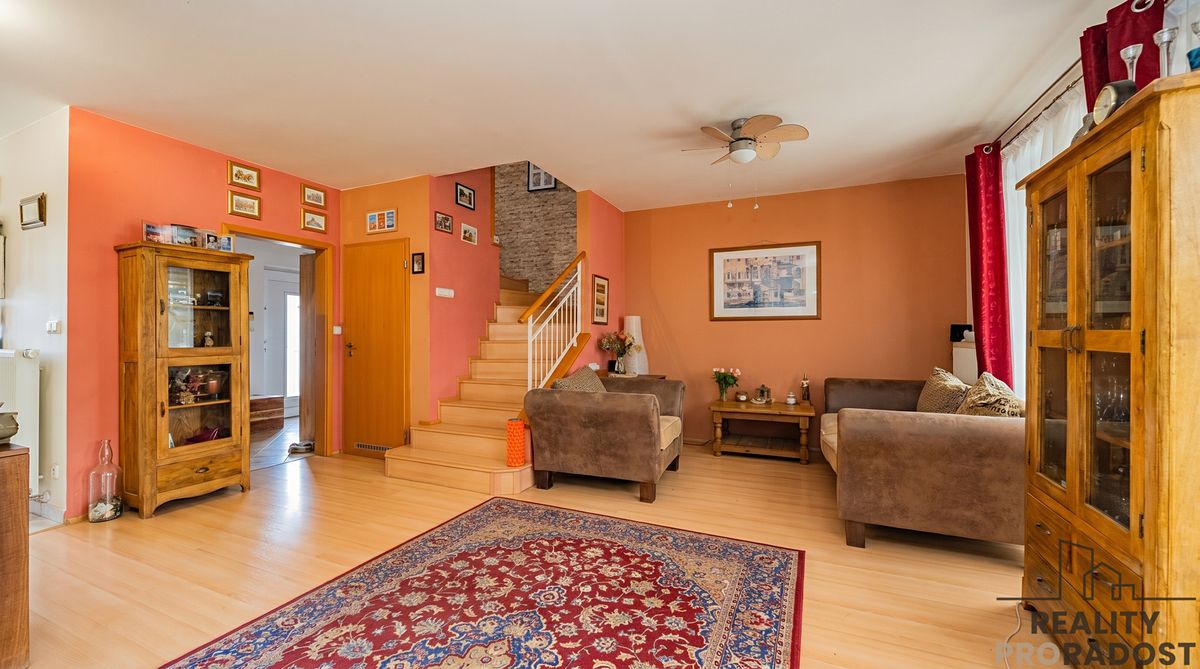 Prodej rodinného domu 123 m², pozemek 410 m² – fotografie 2