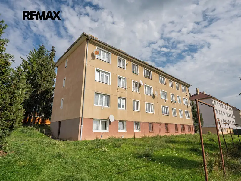Prodej bytu 2+1 43 m², Tmaň – náhled fotky 2