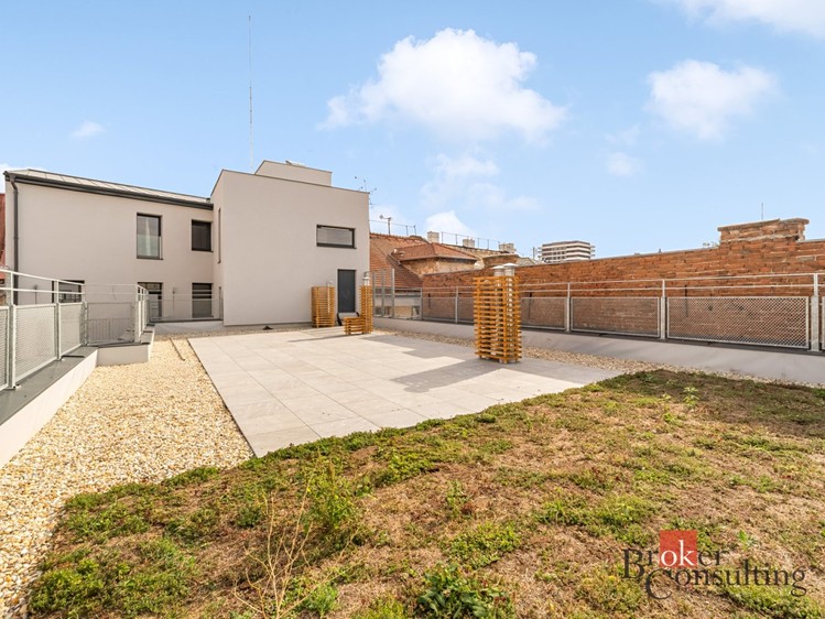 Pronájem bytu 1+kk, 24 m² (15 z 15)