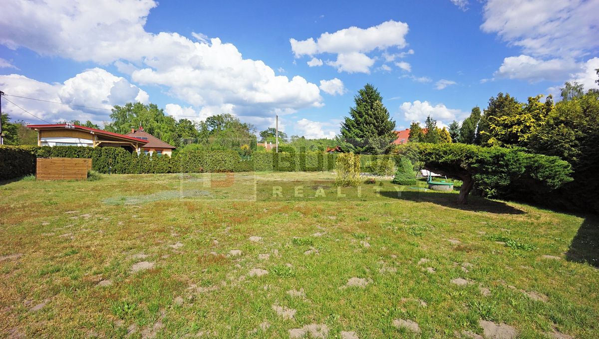 Prodej stavebního pozemku 1059 m² – fotografie 3