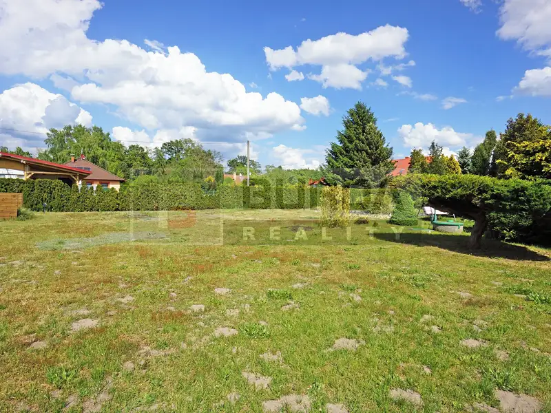Prodej stavebního pozemku 1059 m², Tišice – náhled fotky 3