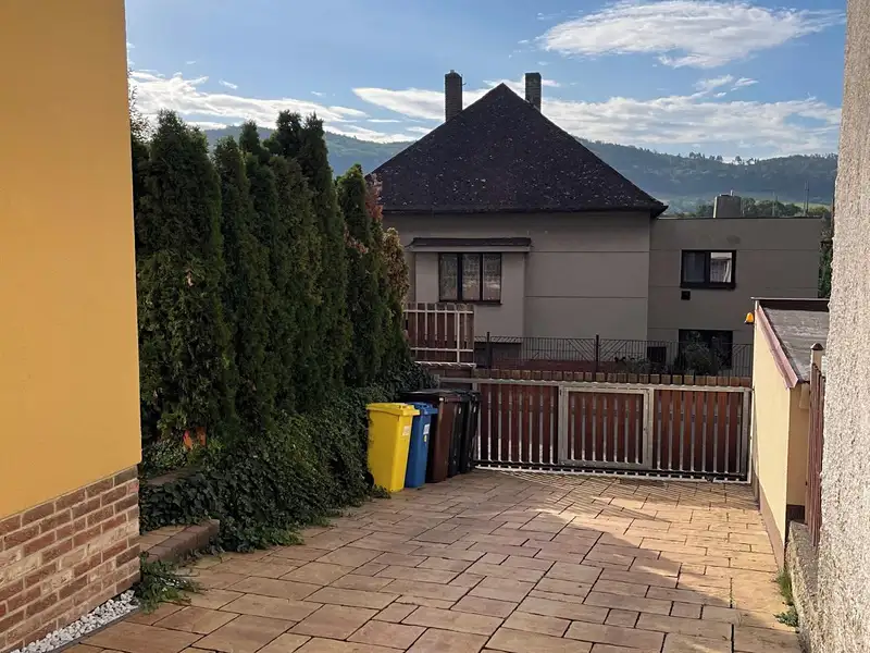 Pronájem rodinného domu 160 m², pozemek 600 m², Zdice – náhled fotky 3