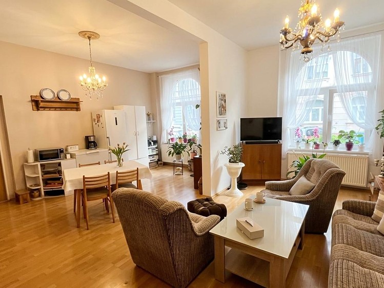 Комерційне приміщення на продаж, 353 м² (2 з 44)