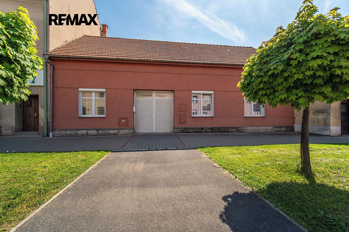 Prodej rodinného domu 190 m², pozemek 606 m²