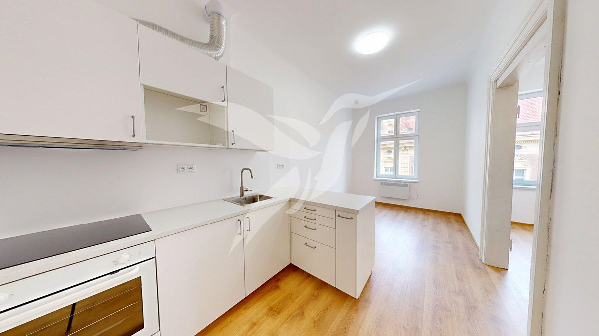 Pronájem bytu 2+kk 40 m² – fotografie 2