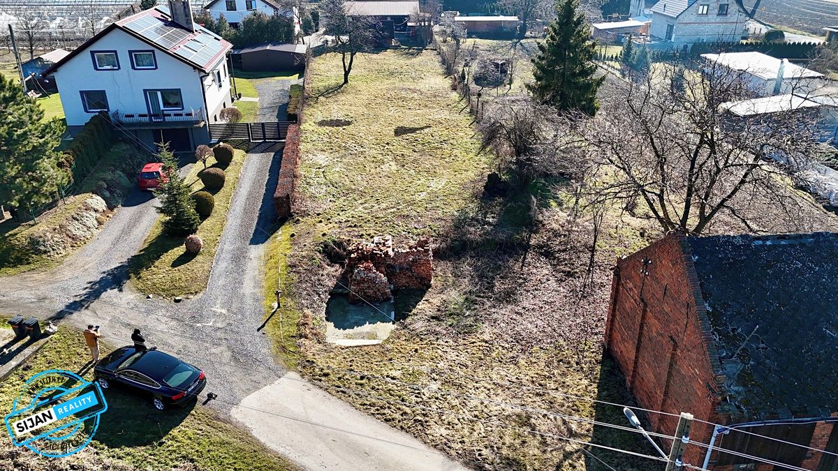 Prodej stavebního pozemku 1300 m² – fotografie 2