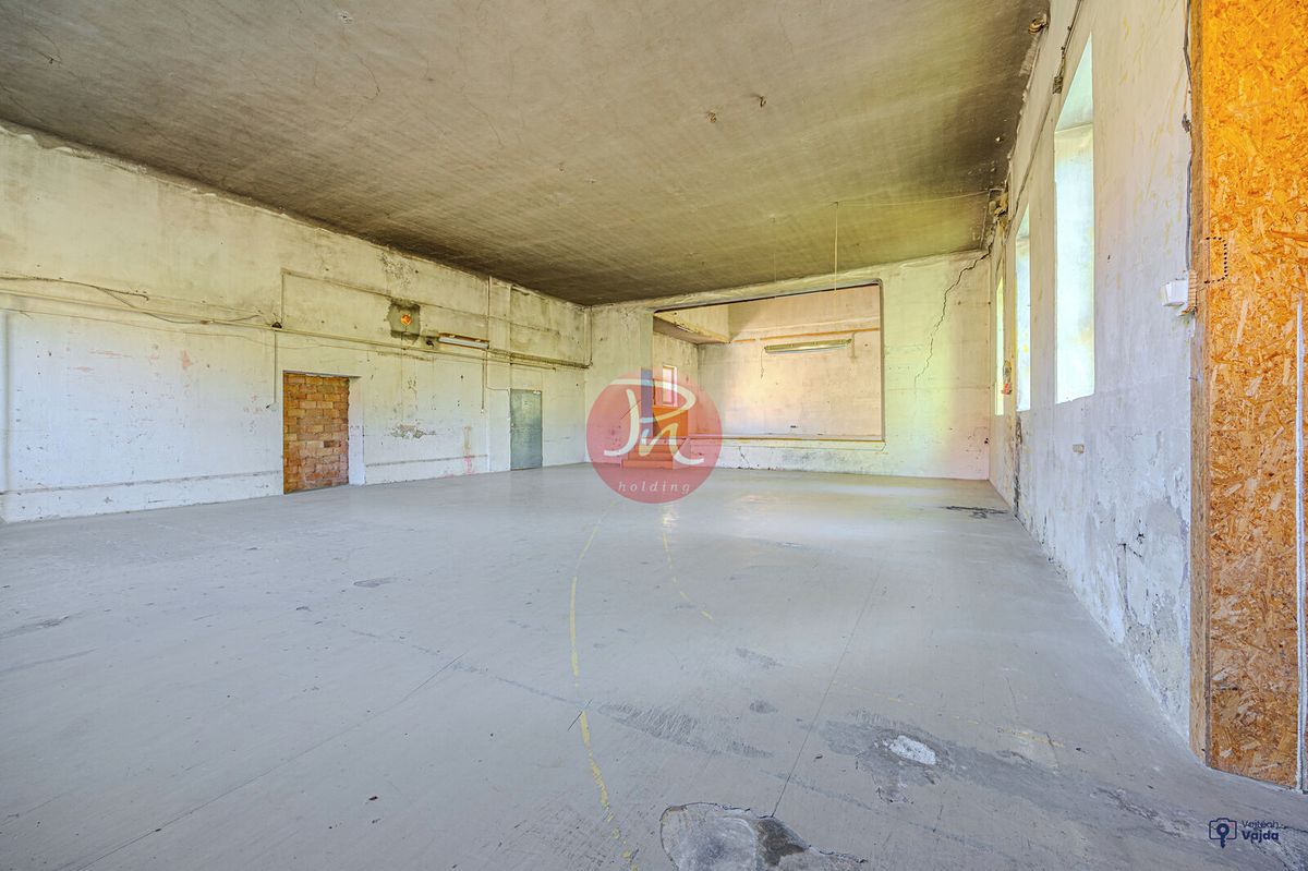 Prodej obchodního prostoru 500 m² – fotografie 2