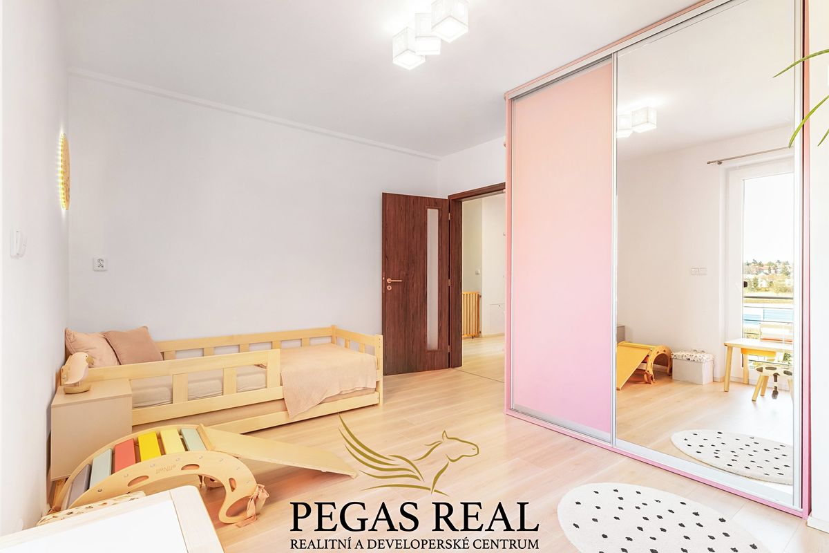 Prodej rodinného domu 145 m², pozemek 500 m² – fotografie 2