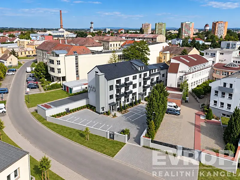 Pronájem bytu 1+kk 31 m², Břeclav – náhled fotky 2