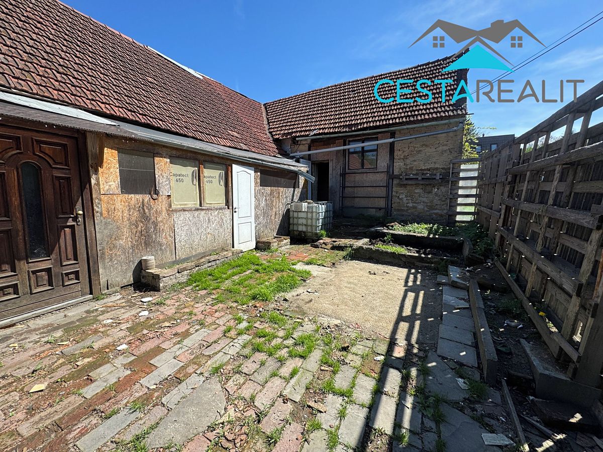 Prodej rodinného domu 100 m², pozemek 4424 m² – fotografie 2