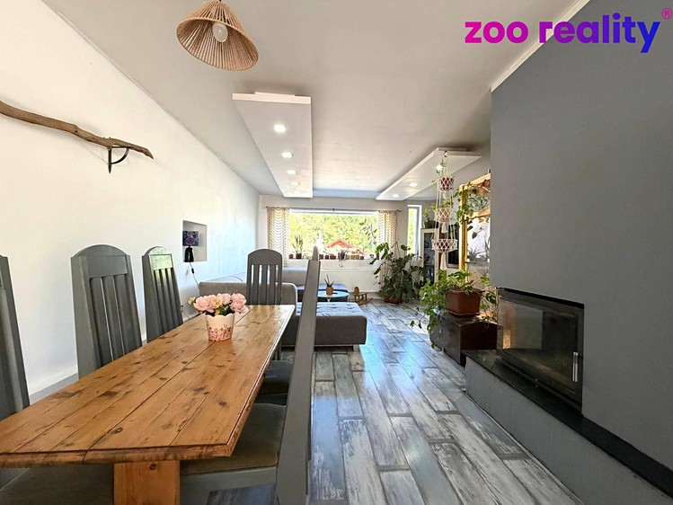 Haus zum Kauf, 230 m² (1 von 27)