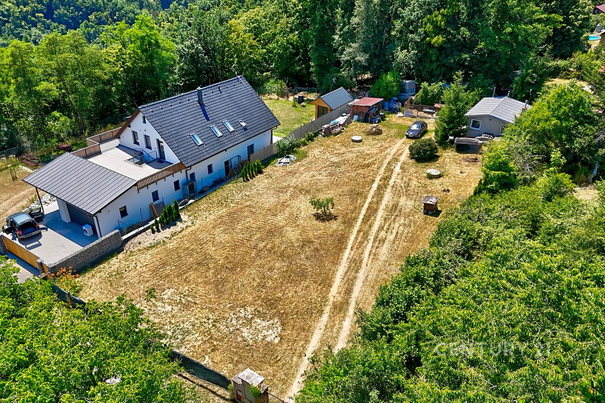 Prodej stavebního pozemku 1254 m² – fotografie 3