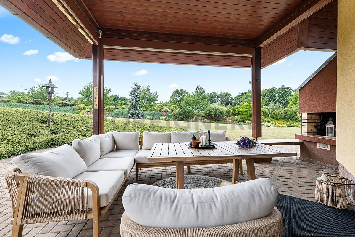 Prodej rodinného domu 340 m², pozemek 3811 m² – fotografie 5