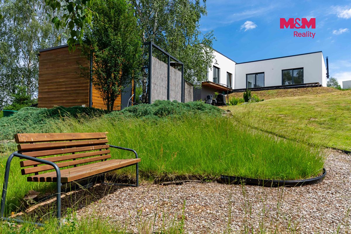 Prodej rodinného domu 160 m², pozemek 1495 m² – fotografie 2