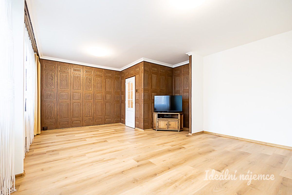 Pronájem bytu 3+1 92 m² – fotografie 2