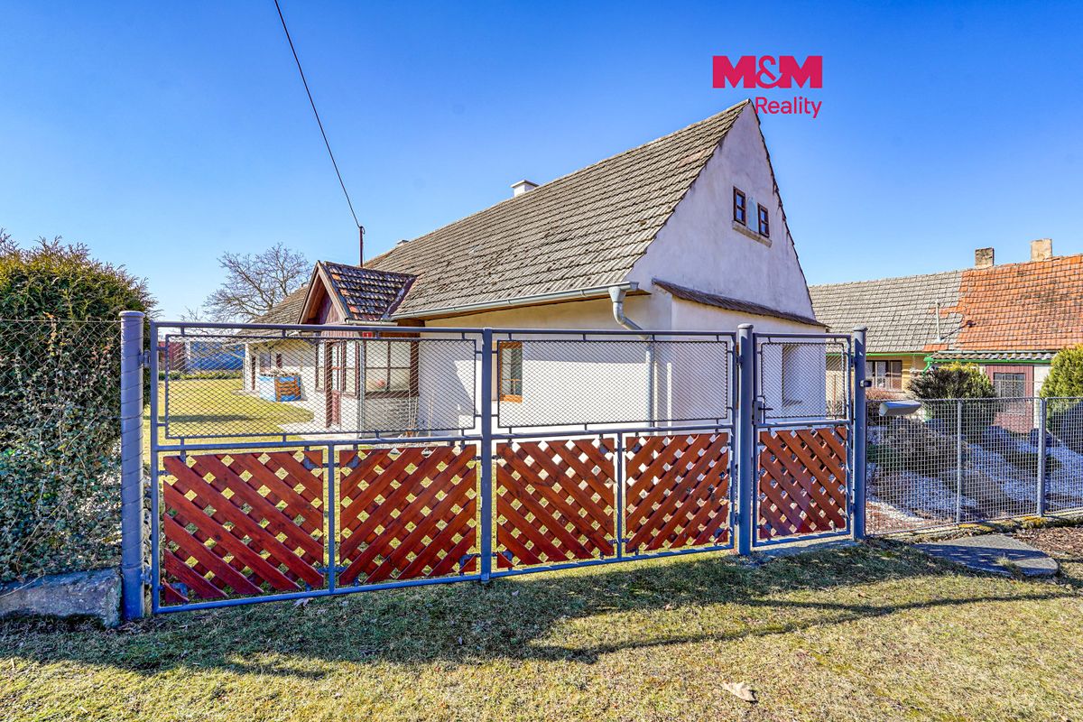 Prodej chalupy 126 m², pozemek 1072 m², Blovice – fotka 1 z 3