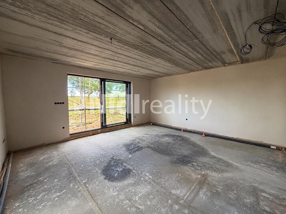 Prodej rodinného domu 120 m², pozemek 1120 m² – fotografie 3