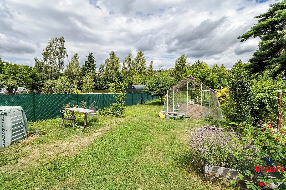 Prodej rodinného domu 260 m², pozemek 938 m² – fotografie 4