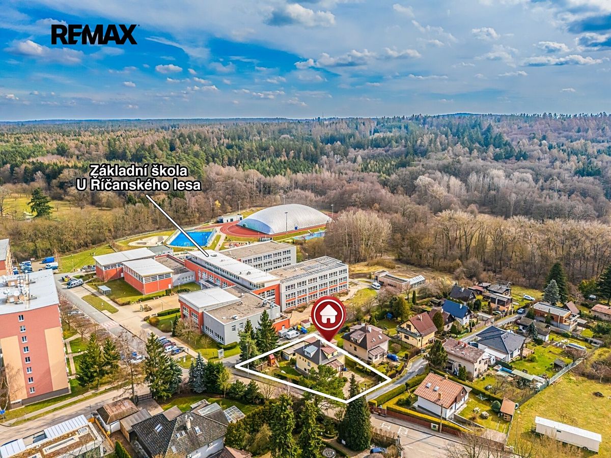 Prodej vícegeneračního domu 227 m², pozemek 695 m² – fotografie 4