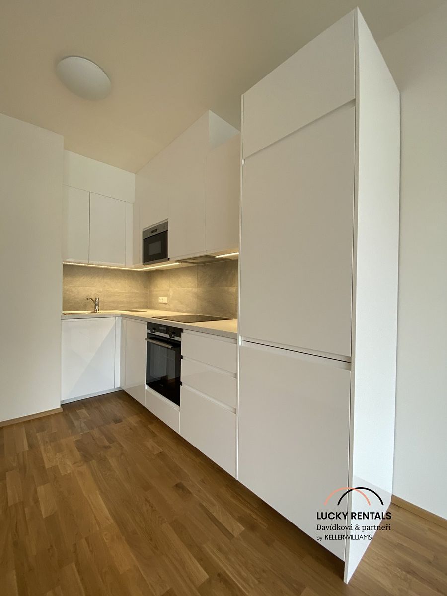 Pronájem bytu 2+kk 56 m² – fotografie 5