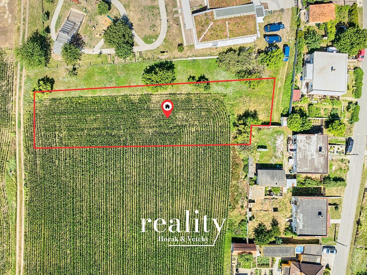 Prodej stavebního pozemku 1779 m² – fotografie 3