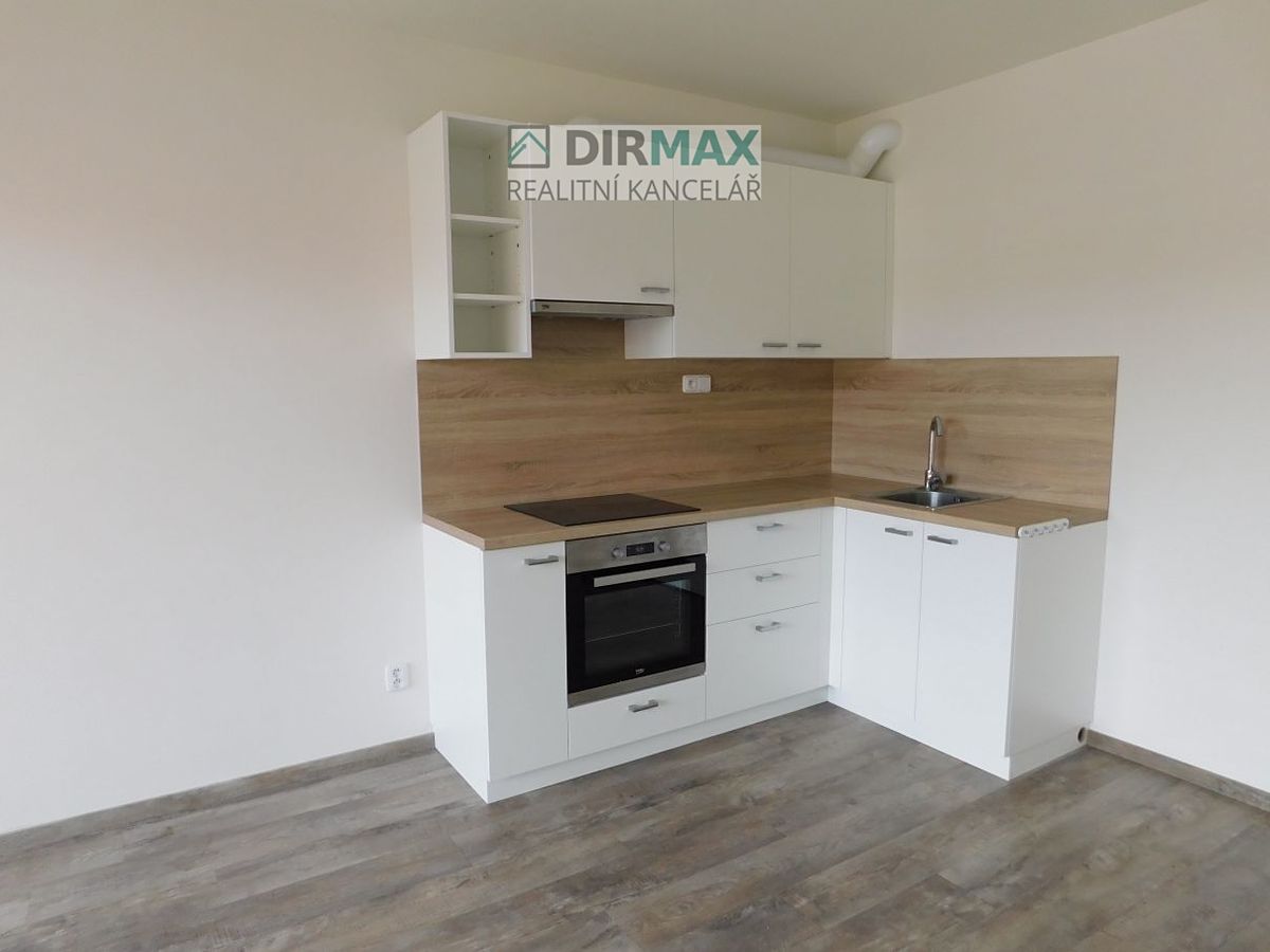 Pronájem bytu 1+kk 32 m² – fotografie 4