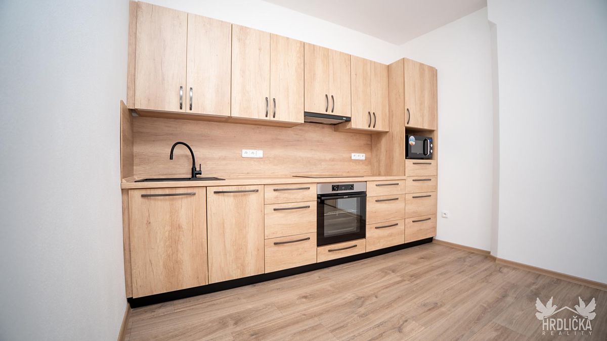 Pronájem bytu 2+kk 50 m² – fotografie 2