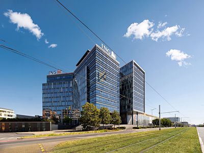 Pronájem kanceláře 739 m²