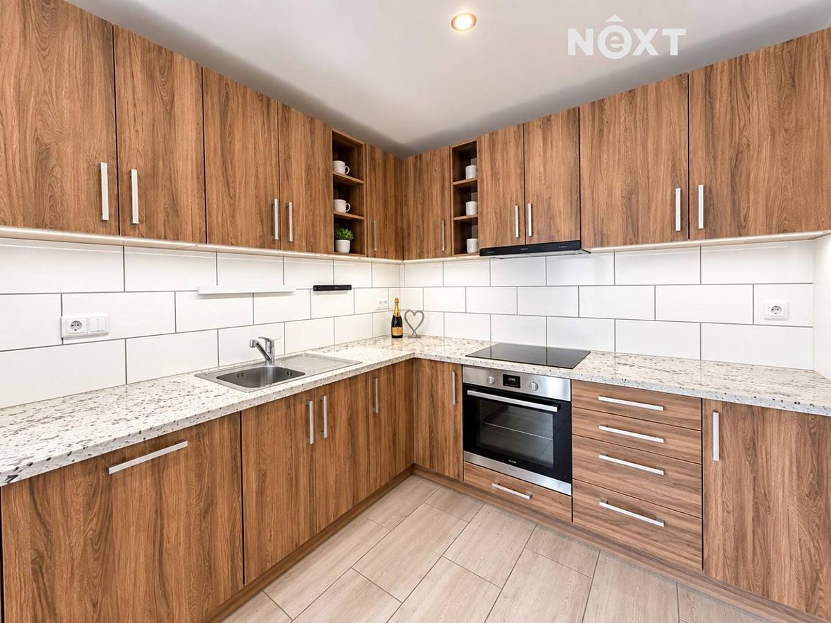 Prodej rodinného domu 170 m², pozemek 1427 m² – fotografie 3