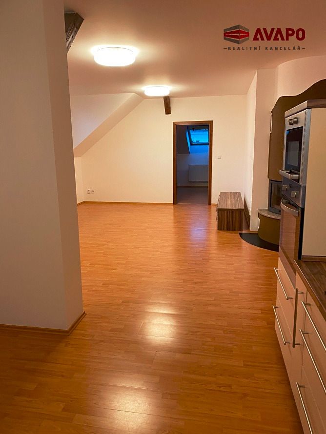 Pronájem bytu 3+1 97 m² – fotografie 3